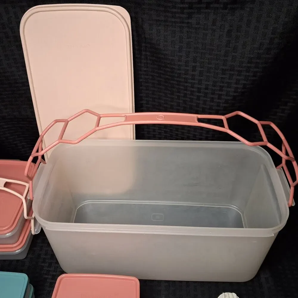Tupperware Picnic Set 28 Pieces includes 4 Utensil Sets Vintage